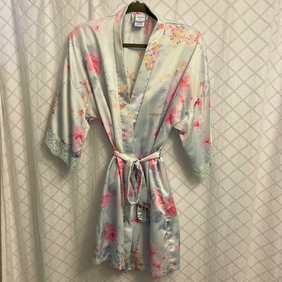 Apt. 9 Other - Apt 9 Floral Robe - Medium